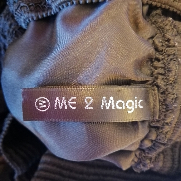 Elegant Black Lace Midi Skirt - Picture 11 of 12